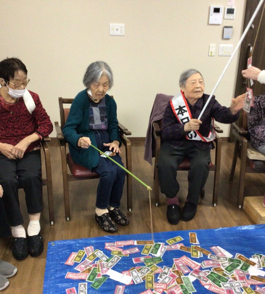富士市グループホーム_11月お誕生日会