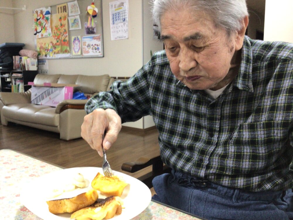 富士市グループホーム_11月お誕生日会