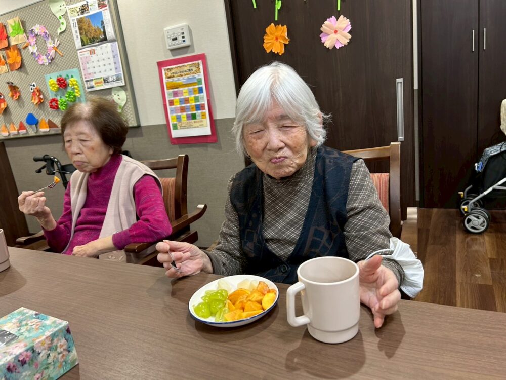 藤枝市グループホーム_秋のフルーツを召し上がれ