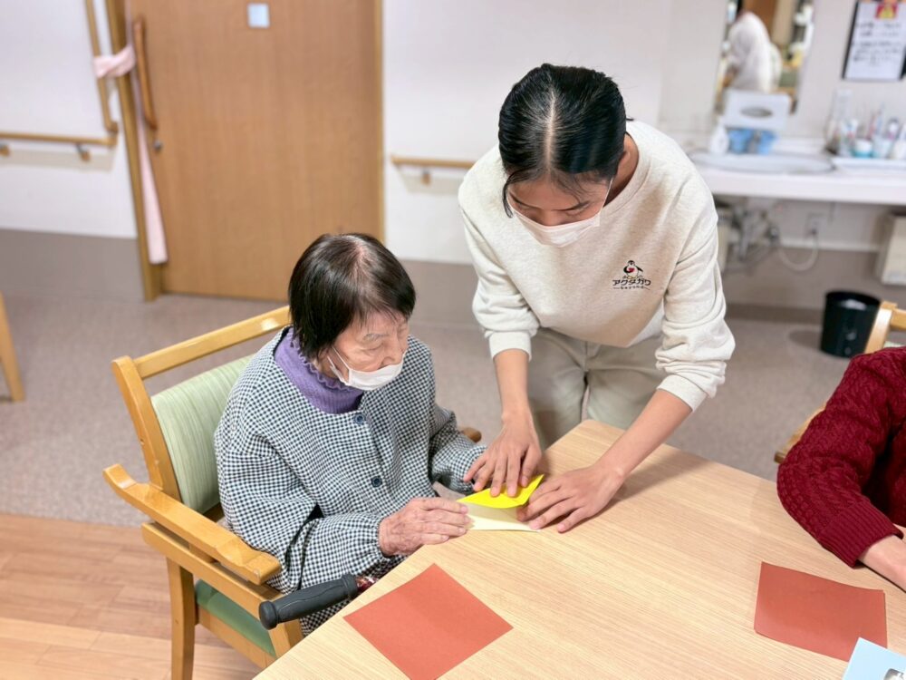 富士市グループホーム_折り紙教室2025.12.3