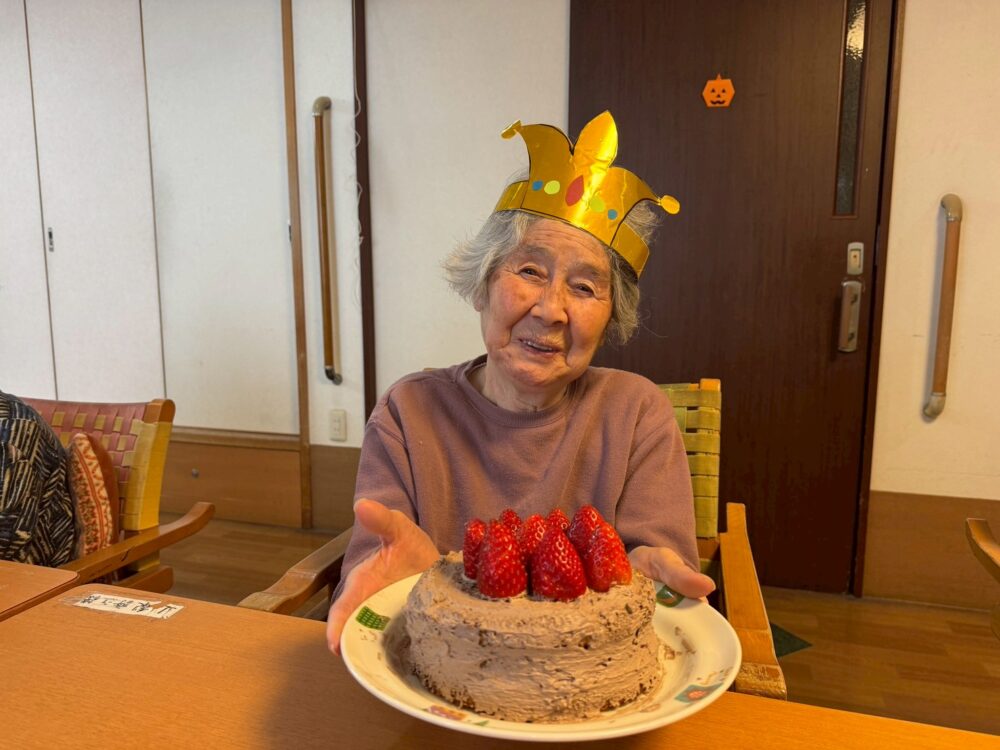 御門台グループホーム　壁画作り＆お誕生会