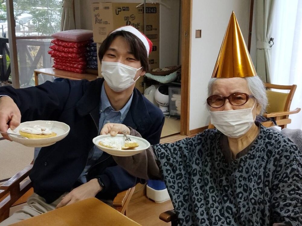 八幡小規模多機能 　手作りパンケーキで彩るクリスマス