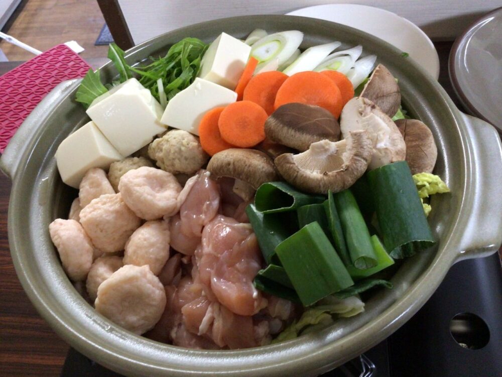 富士市老人ホーム_ビールで乾杯！新年会