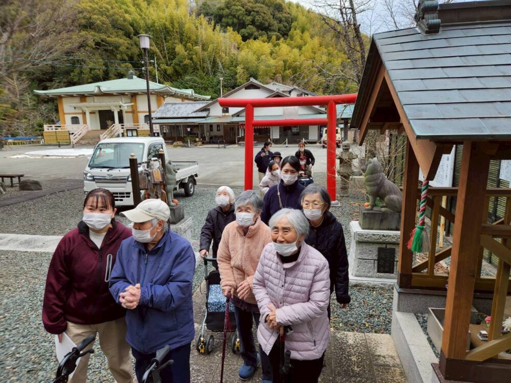藤枝市老人ホーム_鬼岩寺へのお参りツアー