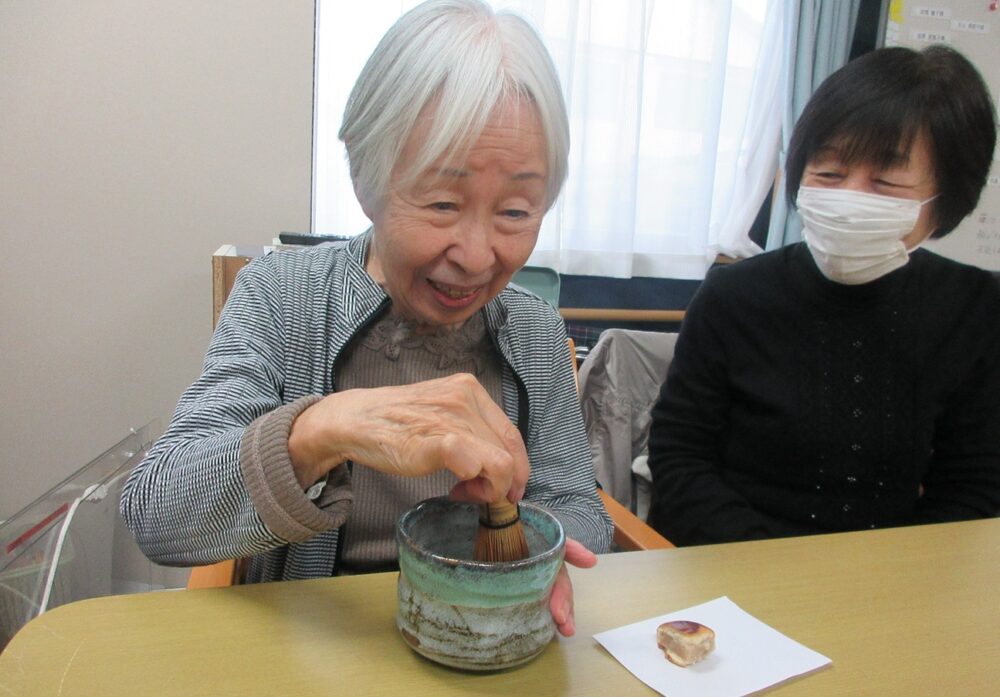 静岡市葵区老人ホーム_新年のお茶会2026