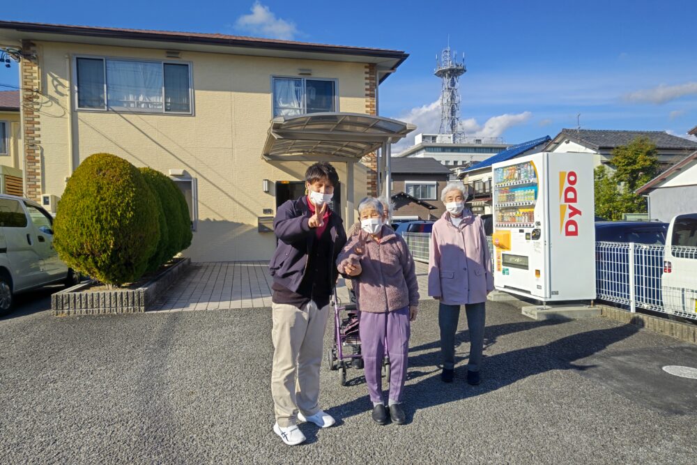 静岡市清水区老人ホーム_書初め＆初詣