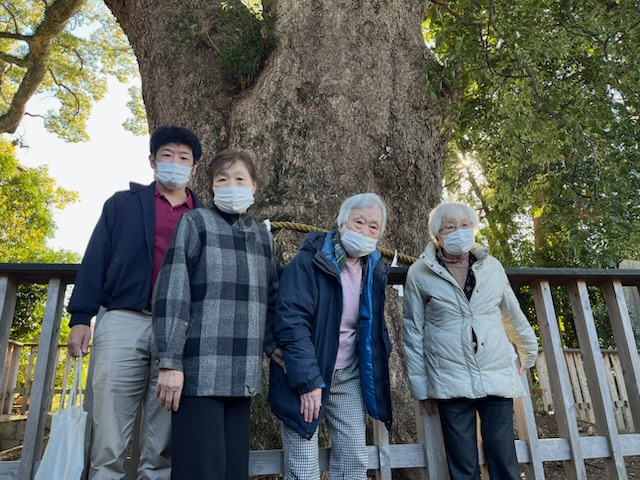 静岡市駿河区老人ホーム_初詣