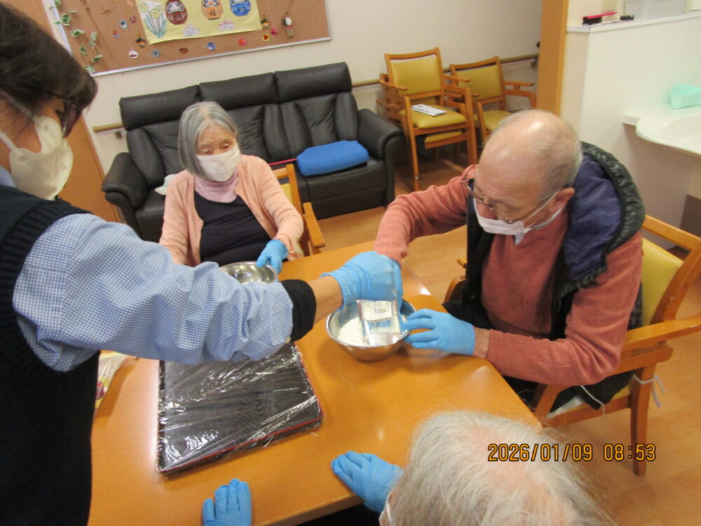 西奈グループホーム ~鏡開き~ 白玉ぜんざい作り