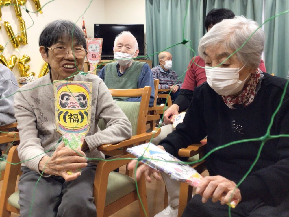 静岡市清水区老人ホーム_小規模多機能　羽根つき大会