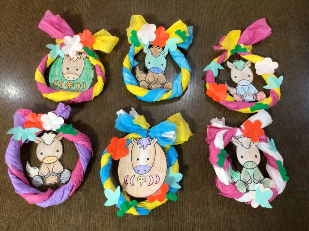 小鹿公園前小規模多機能 創作クラブ「正月の輪飾りづくり」