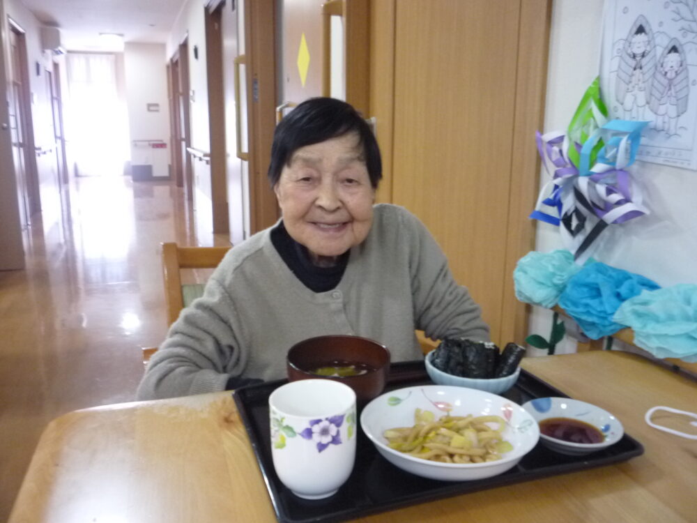 有東坂グループホーム　昼食作りレク～巻きずしと焼うどん作り～