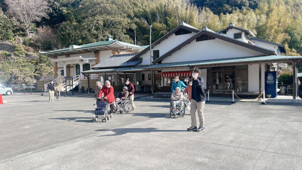 藤枝市老人ホーム_鬼岩寺へのお参りツアー