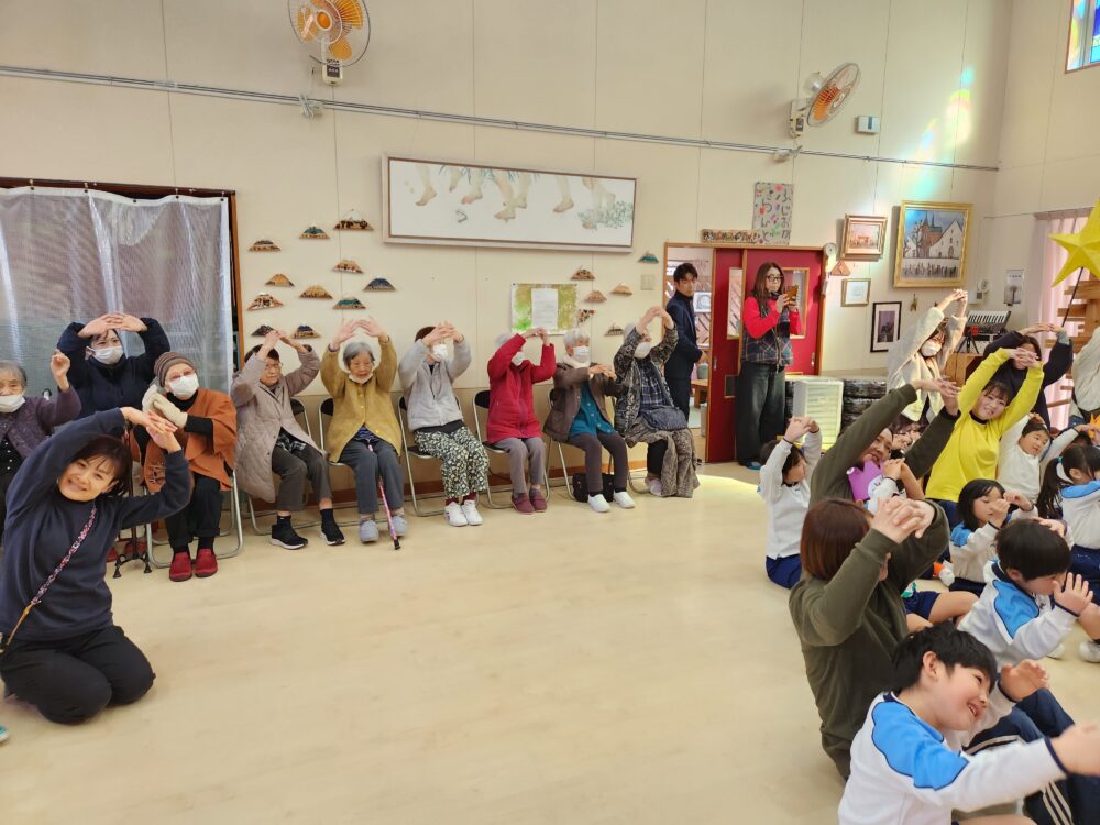 藤枝市老人ホーム_お誕生日会に招待