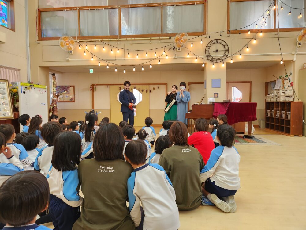 藤枝市老人ホーム_お誕生日会に招待