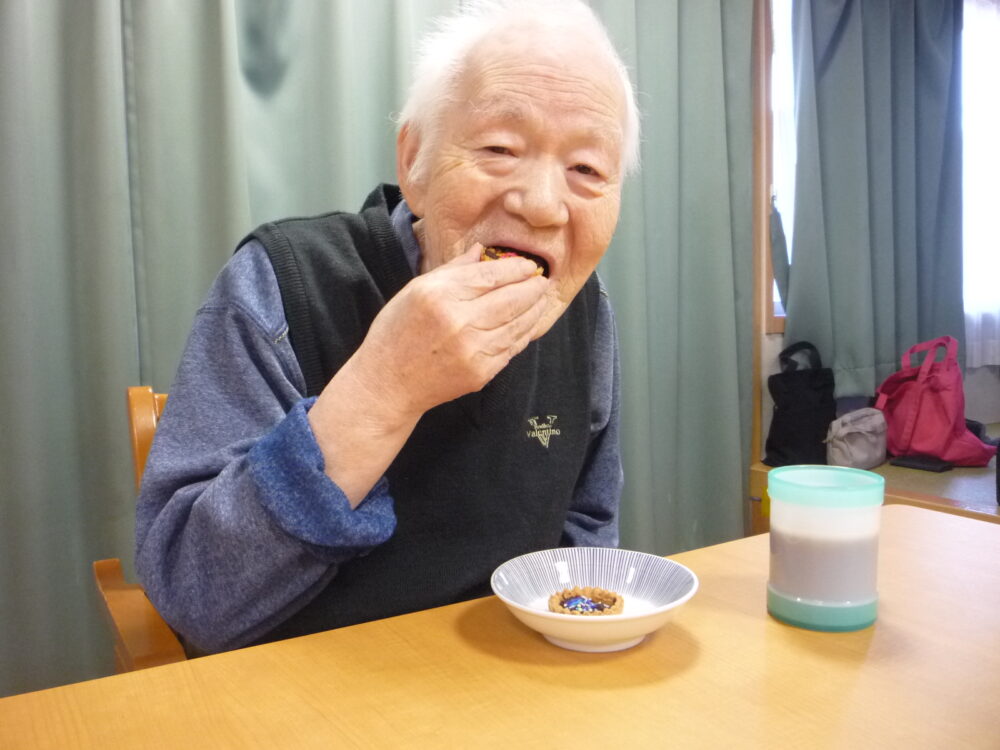 有東坂グループホーム バレンタイン ミニチョコタルト作り