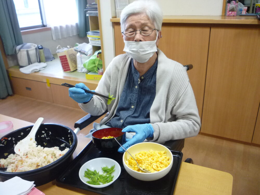 有東坂グループホーム　ひとあしお先にひなちらし